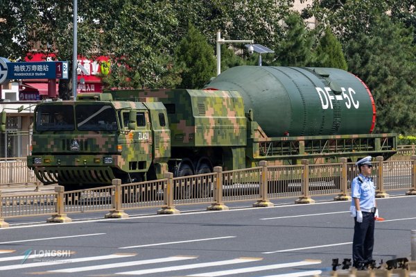 钜阵资本 东风5C闪亮登场, 液体火箭发动机, 打击范围覆盖全球, 解放军亮剑