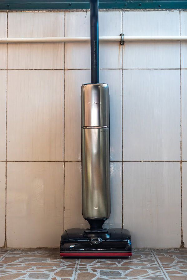 永旺配资 追觅T60 Ultra体验: 首发“双刮洗”机械臂, 洗地太好用